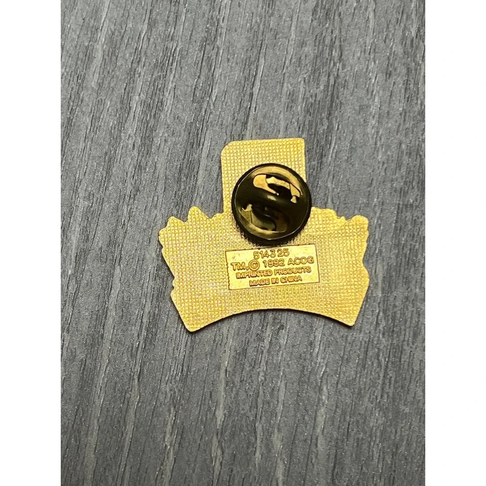 Vintage 1996 Atlanta Centennial Olympic Park Pin 1992 ACOG Souvenir Gold‎ Tone